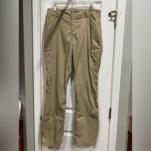 Women’s active hiking pants, dry on the go